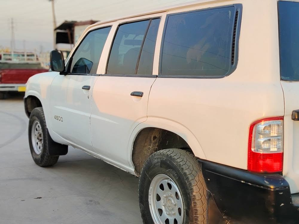 پاتڕۆڵ 2001محەسەن
مزایدە مزایدە 
لێدراوی نیە و حیزام پەمپ
دەرگای دوای تەقیە
چوارتایەی لۆکک
گێڕ و مەکینەو ئەکسل و شانسی بەشەرت
غازو بەنزین 
زۆر بەهەڵمەت و جائیزە 
52گەڵاو مەجالێکی زۆر کەم ***********
***********
