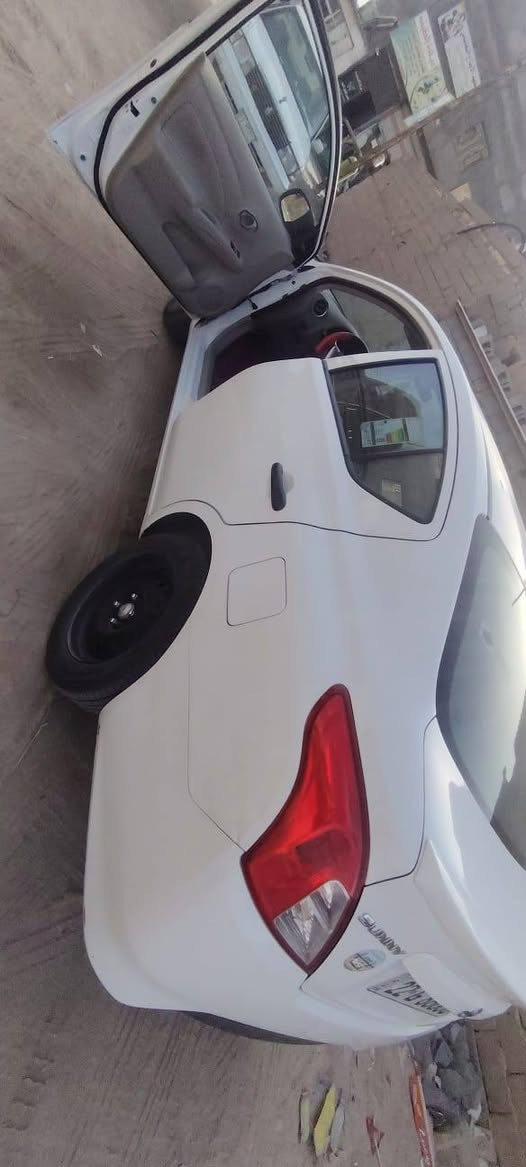 نيسان سني مديل ٢٠٢٣ رقم دولي السنويه نهايه ٢٠٢٨ تنتهي سياره جديده بيه شغلات بسيطه ول سونار مرفق وياها مكفوله مكينه كير حداديه تخم تاير دواخل مدوشمه كله جديد رقم الجوال *********** السعر ١١٥ بصره كرمه علي شارع الطيف الشراي يدلل
