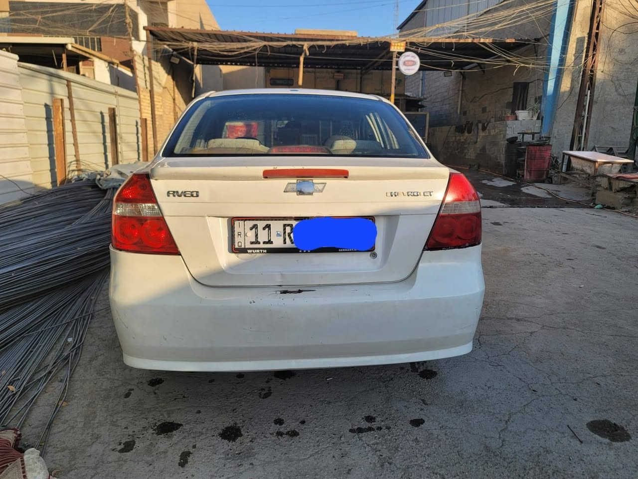 السلام عليكم 
افيو ٢٠٠٧ خليجي محرك اوبترا  للبيع بغداد سيارة نضيفة وجاهزة كير مكينة تبريد كهربائيات كله ضمان تخم تاير جديد حدادية جديدة 
بيه فقط شبرين صبغ بين الباب والجاملغ الامامي بدون حادث وشبر اسفل قبق البانزين السيارة فول عادي
*********** بغداد, العراق
