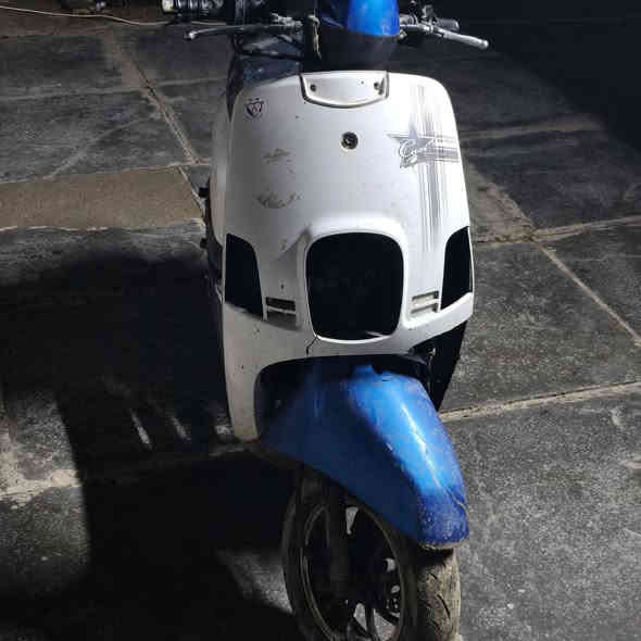 سلام عليكم الدراجه للبيع بيهه نقص بس المازده والشاير الكدام لن دراجه خير من الله نكره سلف رايدهه 375وبيه مجال لشراي متواجد واتسار او تصال وشوفج ‏‪***********‬‏#العنوان بغداد النهروان مكلف بلنشر
