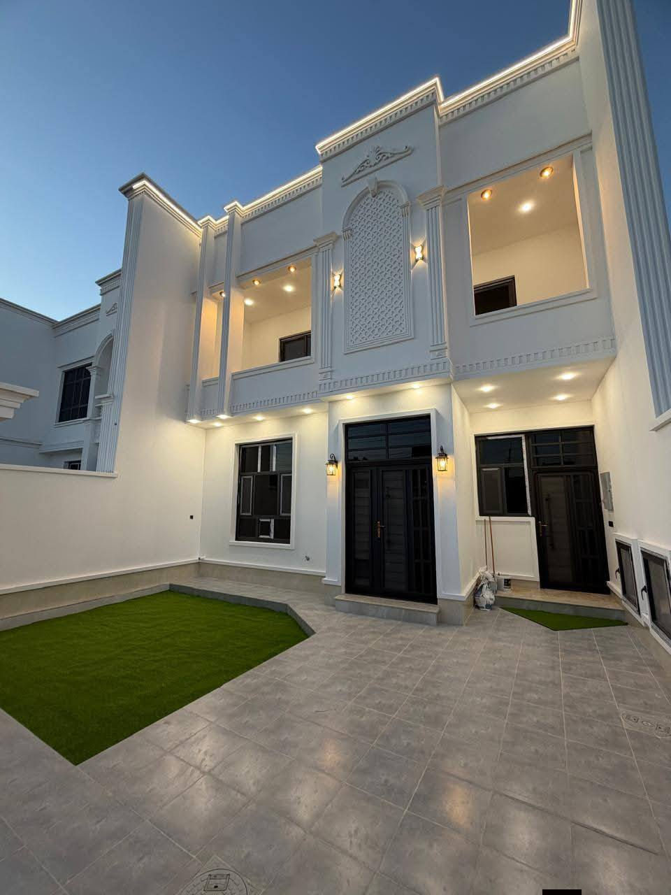 🏠 دار للبيع في الرمادي – الصوفية / شارع 40

📍 موقع مميز يبعد 50 متر فقط عن الشارع العام
📐 المساحة: 235 متر مربع

🧾 جنس العقار: طابو زراعي – تحويل مباشر
🧱 نوع البناء: حجر

⚡ الخدمات متوفرة بالكامل:

ماء

كهرباء

خط مولد

شارع مبلط بعرض 7 متر

يتكون الدار من طابقين 

يتكون الطابق الاول من استقبال و مطبخ و صالة و غرف نوم عدد 2 و مجموعة صحيات داخلية وخارجية وكراج وحديقة.

يتكون الطابق الثاني من غرف نوم عدد 2 وصالة و مجموعة صحيات.

💰 السعر: 190 مليون .

✨ فرصة ممتازة للسكن أو الاستثمار في منطقة راقية ومخدومة.

للاستفسار والمعاينة يرجى التواصل أو زيارة المكتب في الرمادي شارع 40 قرب سكائر نعناعة.

***********  واتساب.
