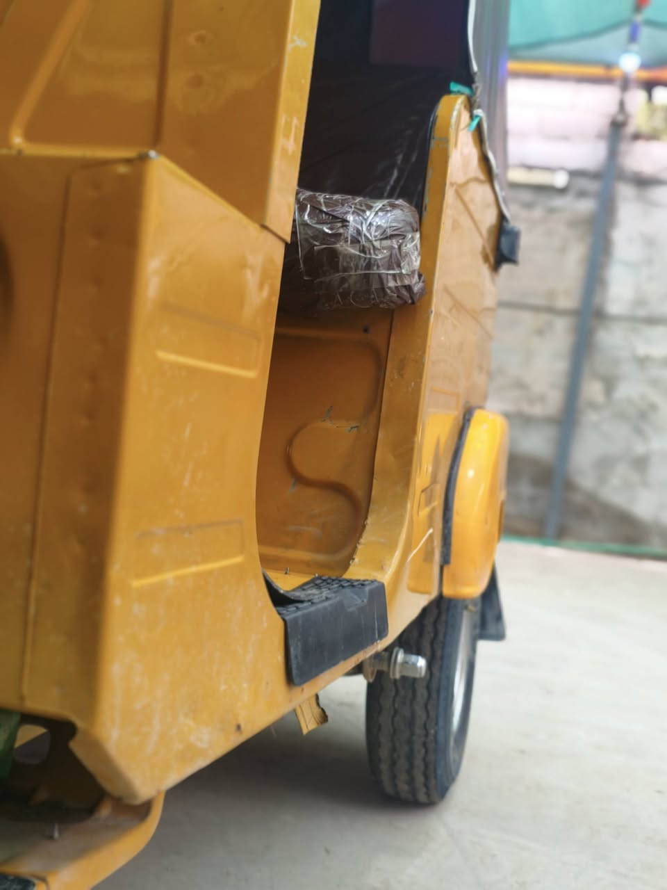 سلام عليكم 2020شهر12 بلاديه بس صبغ بل صفحه قليل تكتك مال جناي ما متعوبه. رقم سنويه نكليزي 
سعر 6750  
رقم هاتف *********** بلديات.
