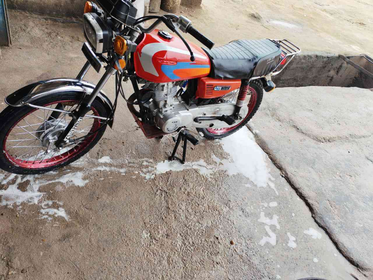 سلام وعليكم درجه رابيدو بلاد اوراق اصولي مديل 13 جاهزه من كلشي مكينه نعمه ونشطه كهربيات جاهزه كل نقص ماكو دك هندر وطلع العسر700 وبيه مجال قليل الشراي العنوان زبير تصال***********وتسال موجوده
