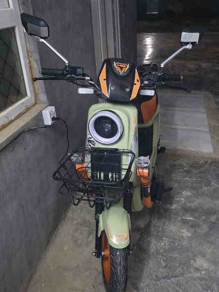 السلام عليكم. للبيع سعر525وبيه مجال متواجد

خاص
رقم ***********
