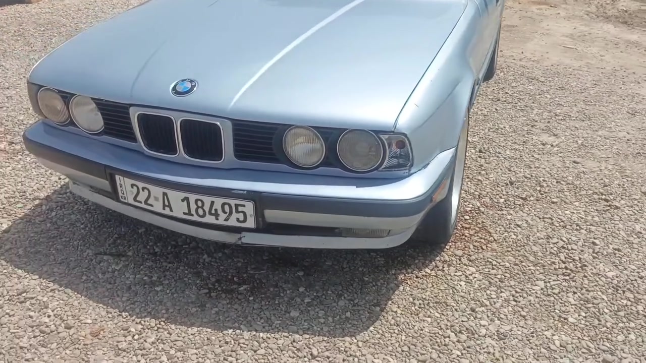 للبيع BMW
السياره حلوه تحتاج حداديه وتبريد 
تعال وشوفها و الك اليرضيك اريد ابيع
***********
