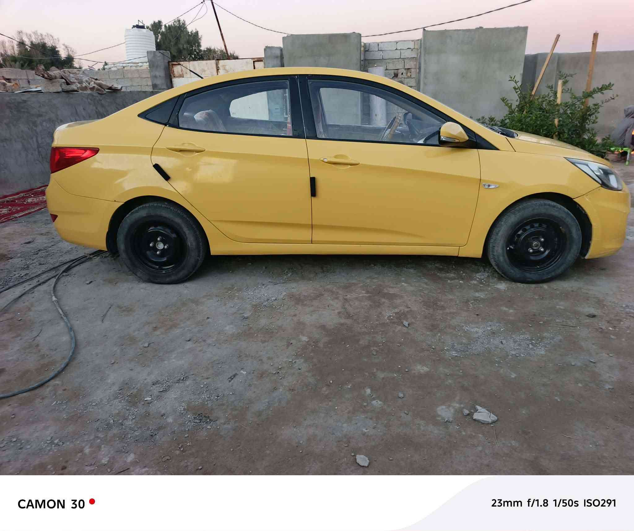 سلام علیکم البيع سياره اكسنت موديل ١٢خلجي سياره شوفت عينك نصبه حلوه ونصيفه السعر ٨٤ وبيها مجال الشراي سياره سنويه ٣٠ رقم انكليزي بسمي رقم هاتف ***********مكان سياره دوانيه
