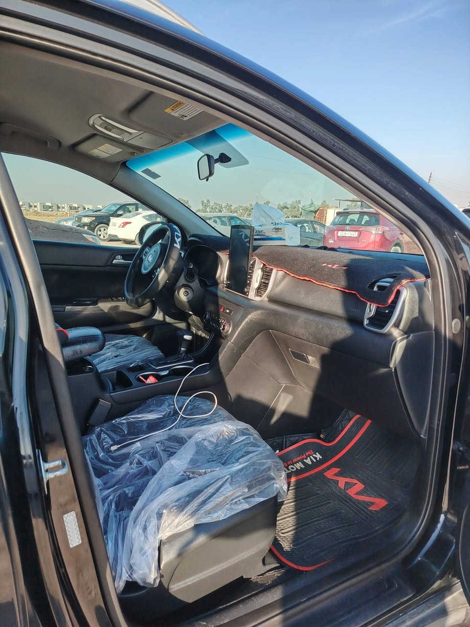 كيا سبورتج موديل 2017 رقم بغداد وارد امريكي حادث بسيط موضح بالسونار بدون ايرباك ماشيه 53
جاهزه گير محرك تاير صدر تدفئه تبريد مكان السياره بغداد ابو غريب السعر 145 
الهاتف ***********
