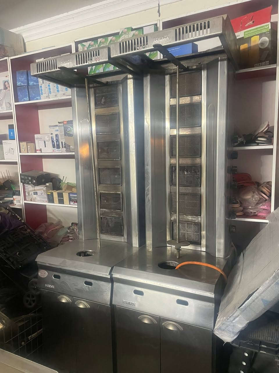 غراض مطعم للبيع عنوان بغداد العامرية ***********
