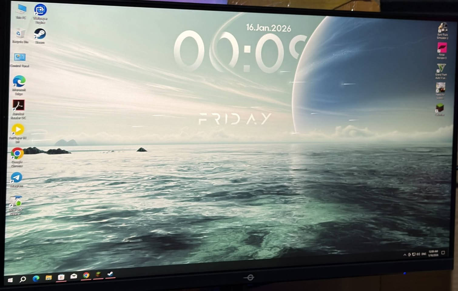 سلام عليكم شاشات ثنين الي بالكارتون مكتوب تفاصيلها عليها والثانيه الي بلا كارتون 
تجي 2k 180Hz
Fast IPS
24inchقياسها.
 كارتونها خاكي جاي موجود 
ثنينهم كيمنك الي يفيدنه يراسلني خاص 
***********
