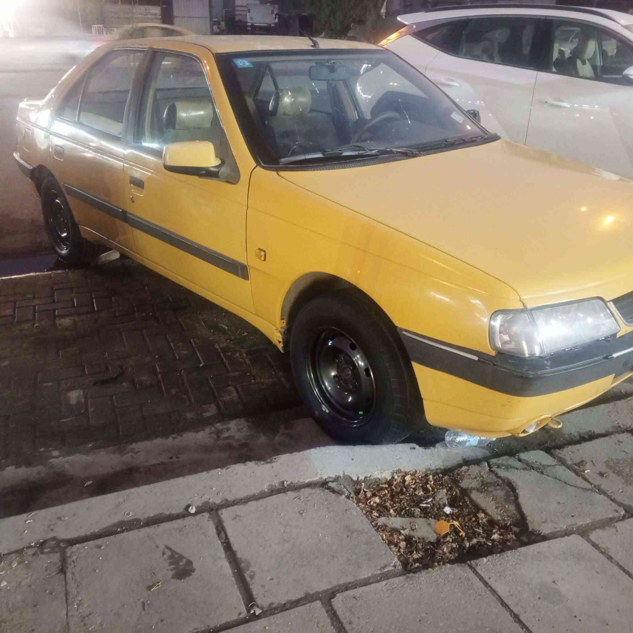 للبيع 39 بسمي تاخذ تحويل بيها جاملغ وباب خلفي ويرادلها ترتيب شراي ادخل خاص او اتصل ***********
