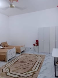شارع الشيرازي • ٢٠٠م • محل واجهة ٥م