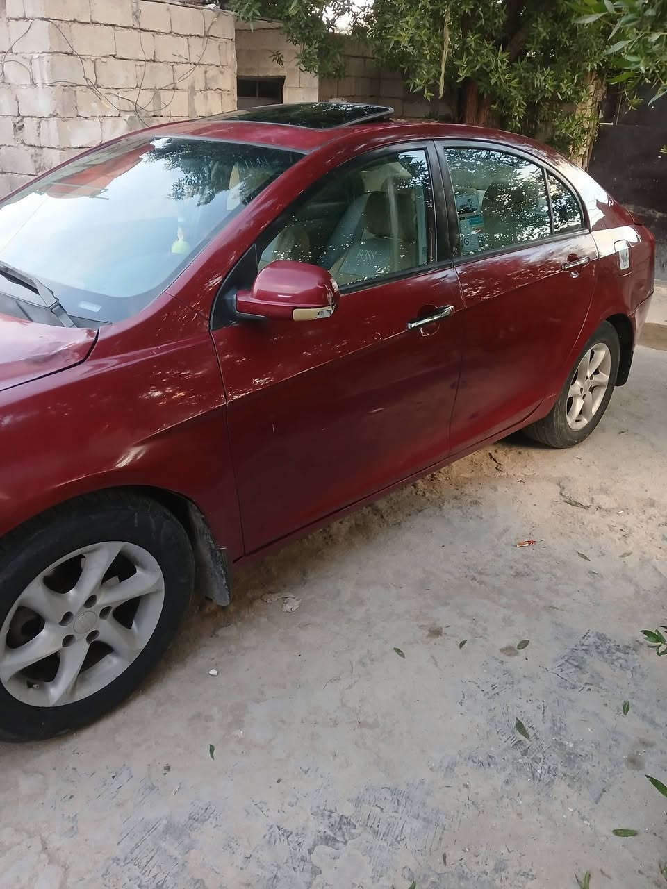 سلام عليكم امكراند موديل 13 مكينه وكير شرط كفاله تخم تاير جديد حداديه نص عمر كهربائيات كلها شغاله شاشه فتحت سقف سنتر شغال مابيها اي نقص السعر 50 مكان السياره بابل الشوملي 
***********
