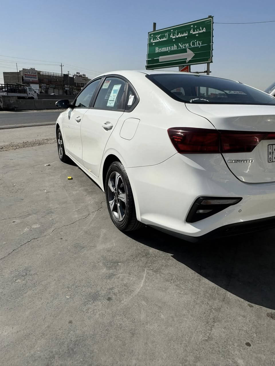 سيراتو 2021 خليجي الشركة الدوليه رقم بغداد بأسمي مكفول كفاله عامه ماشيه 49 الف حقيقي على وضع الشركه محرك 1600 تبريد قطعتين حساس خلفي مود درايف مري شفط واشاير بالمري خمس ويل كب سبير منازل بصمه سويج عدد 2 
دوشمه ارضيه جلد وصندوق باتري جديد ملاحضه فقط رصعتين بسيطات موضحات بالصور السعر 165 ورقه
 اتصال او واتساب ***********
