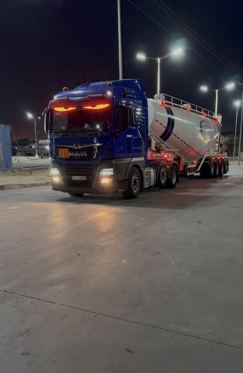 سلام عليكم مان مربوطه سايلو للبيع
موديل السياره 2021 تك سوبر بلادي 26.470 
سنكل امامي دوار وبتعليك ثابت 
فول مواصفات السياره ثلاجه وكامره وحساس وزراك لايت كامرة رصيف لايت زنون دوش هورنات لافتات زنون سقف اطفاء المحرك ذاتي كامره بلصفحه كير بلدشبول صوبه وكشن حار تخم تاير ويل كروم سياره كفاله عامه ماشي 800 وصار 6 اشهر من ترقمت
السايلو موديل 2023 تركي سما كروب حمولة 55 طن 4 محاور سياره جاهزه وكامله وتحويل مباشر 
العنوان بغداد السياحي ***********
