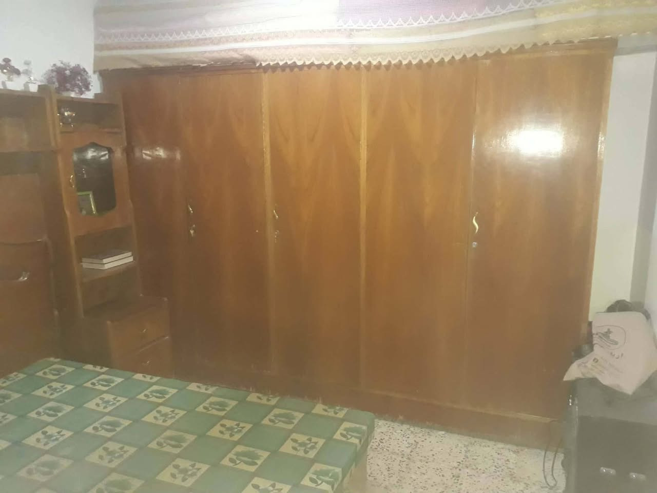 من رخصه الادمن❤
للبيع غرفه أخشاب صاج داخل خارج
السعر650وبيها مجال قليل 
للاستفسار الرقم***********
