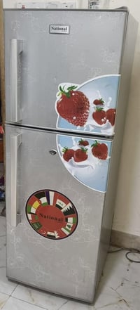 ثلاجة ١٠ قدم • حالة جديدة • حي الجهاد