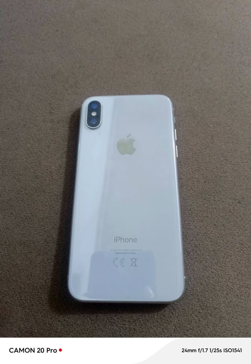 ايفون x بطاريه ٧٩ ذاكره ٦٤ بس ضربه بل شاشه مثل ما مبين بل صوره ما ماثره نهائين ولا عبالك بي شي الجهاز كله شغال واي فاي سيم كارت فيس ايدي سماعات كامرات كلهه شغال مابي اي نقص+شاحنه+سماعه+كفر السعر ١٢٥ يوجد توصيل داخل بغداد ❤❤
*********** واتساب
