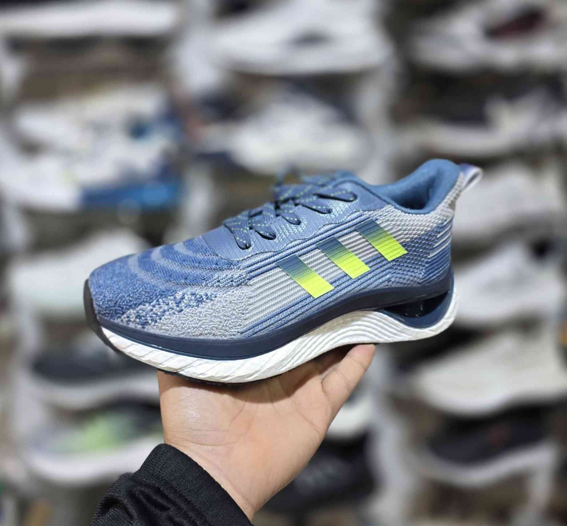 تم وصول وجبة احذيه سنغافوري اصلي  ( ماركات  )
جديد وليس باله 
#احذية_رجالي

قرية السندية قرب (مدرسة الاضواء)

استفسار مراسلة الصفحة
#يوجد_توصيل_لجميع_محافظات


**إذا كنت صاحب هذا الإعلان وتريد حذفه لأي سبب، رجاءا أرسل رسالة إلى الدعم الفني**