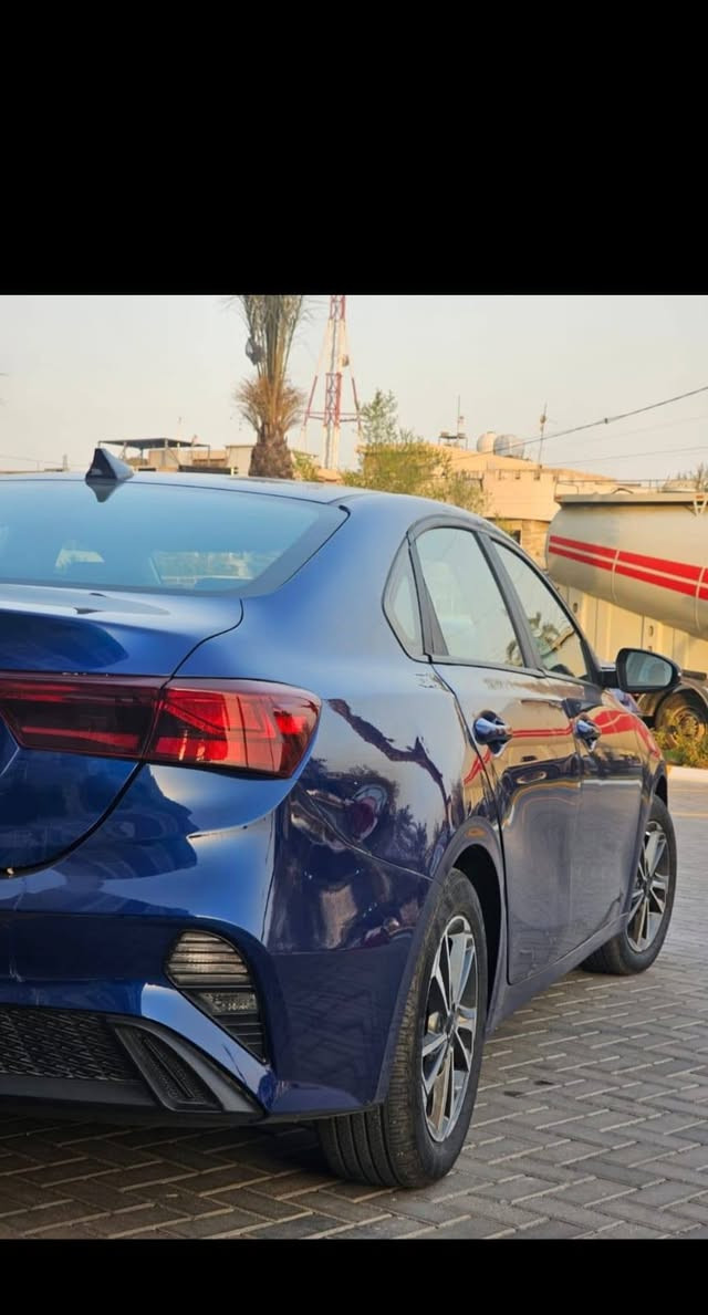 كيا فورتي 2024 ماشية 35 mi
السيارة نضيفة جدا وبدون نقص برغي اني رقمتها ع ايدي
المواصفات / نص فول رادار جانبي وخلفي وامامي واشاير بالمري 
بجم كبس حادثها جانبي فقط
السيارة تعمل بنظام الغاز والبانزين ضايفلها منظومة غاز وبعدها داخل ضمان الشركة صيانة مجاناً لمدة سنة 
رقم بغداد بأسمي تحويل مباشر 
صور الحادث مرفقة 
السعر 145 وبيها مجال بسيط
للاستفسار/ *********** متوفر واتساب
مكاني/ بغداد العامرية
