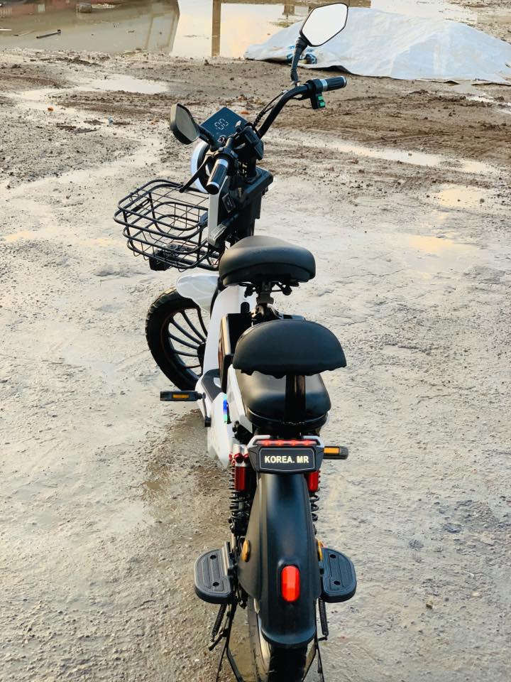 🚲 للبيع دراجة شحن كهربائية – موديل 2024
دراجة شحن بحالة الشركة، استخدام نظيف وجاهزة للعمل بدون أي مشاكل.
المواصفات:
الحجم: 28
بطارية ليثيوم عدد 5 بطاريات
سرعة تصل إلى 99
قوية ومناسبة للشحن والاستخدام اليومي
الموديل: 2024
📞 رقم الهاتف: ***********
💰 السعر: 500 ألف (قابل للنقاش البسيط)
للمهتمين يرجى الاتصال أو المراسلة.
