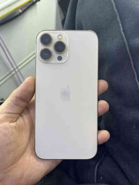 آيفونات ١٣ برو ماكس 
الأبيض ذاكره ٢٥٦ مكفول الجهاز وتر بطاريه ٨٦ نموذج m نضافه ١٠٠ سعره ٦٧٥ الف أخو الجديد نضافته
الثاني ذهبي نضافه اخو جديد بطاريه ٩٢ ذاكره ٥١٢ مبدل فقط كامره تفصيخ تجي تفحص بنفسك إذا بيها قطره تراب مرجوع سعره ٦٢٥ الف 
مكاني بغداد البياع شرطه ***********
