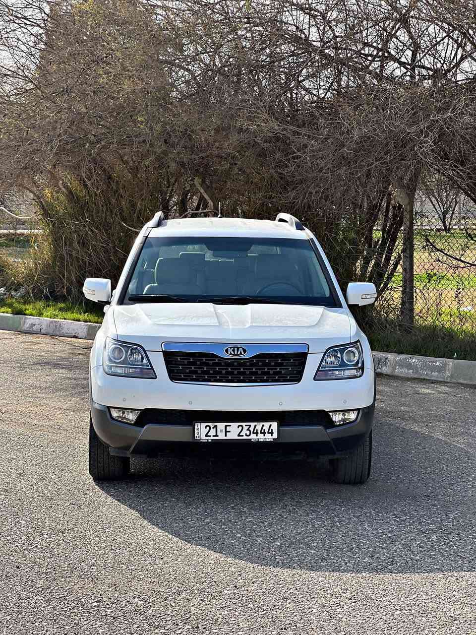 كيا موهافي 2016 خليجي 
فول  مواصفات بدون سلايت  
  (فقط بيه شبر كارت وشبر تعديل )
لون ابيض ثلجي 
ماشيه 220Km
تبريد مركزي 
كشنات جلد 
تخم تاير جديد 
مكينه v6 
كير ومكينه بشرط (قبغ محرك مفتوح)
مكان سياره كركوك 
للاتصال ***********
