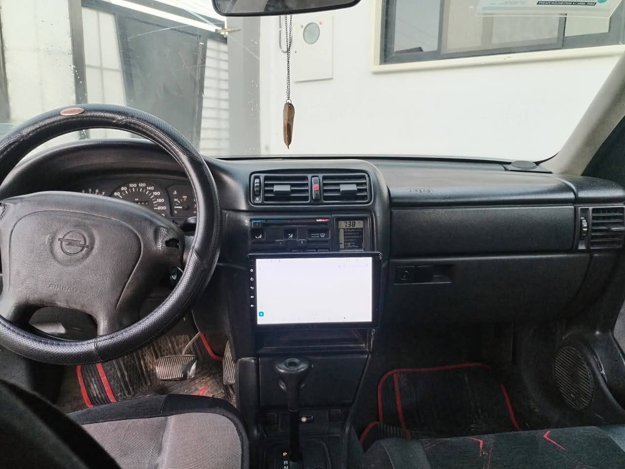 السلام عليكم
فكتره أخضر زيتوني موديل ٩٥
گير ومحرك شرط بدون صرف ولا
طخم جديد وطخم تايرات جدد
كابون بنزين بيه
وايربك شغال
جامات كله گهربائي
كهربائيات كله شغال
شرط مصبوغ جمالية 
وشرط تحويل من شرعي
مكاني الرشيدية الگبة
السعر ٤٧


**إذا كنت صاحب هذا الإعلان وتريد حذفه لأي سبب، رجاءا أرسل رسالة إلى الدعم الفني**