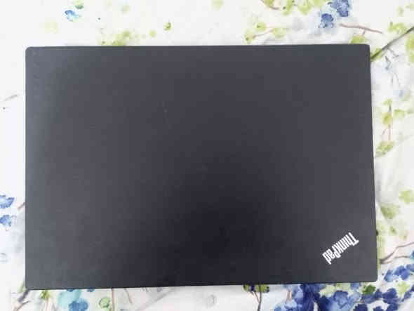 لابتوب Lenovo الجيل الثامن للبيع
المعالج core i5 الجيل الثامن
رام 8 كيكا DDR4
هادر 265 كيكا SSD
كرت الشاشه Intel Uhd 630 حجم 4 كيكا
الشاشه حجم 14 انج ضد التوهج دقة fhd 1920x1080 
باتري ليثيوم 6 خلايا  شحن سريع 65 واط والباطرية ممتازة وشاحن تايب سي 
كامره دقة hd تحتوي قفل فتح وغلق الكامرة 
بصمة اصبع نضام حماية 
 منفذ تايب سي و رام  وhdmi وباقي المنافذ   الحاسبه كلش نضيفه وحلوه
السعر 300 الف
للتواصل / ***********
