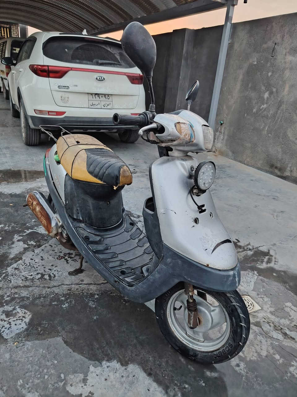 دراجه بطه للبيع السعر ١٥٠ وبيهه مجال بصيط دراجه شغاله كابريتر جديده باتري جديد تشتغل نكره سلف دراجه تفحصهه وتاخذهه يرادلهه ترتيب بصيط كلش العنوان بغداد
 تقاطع النهروان ***********
