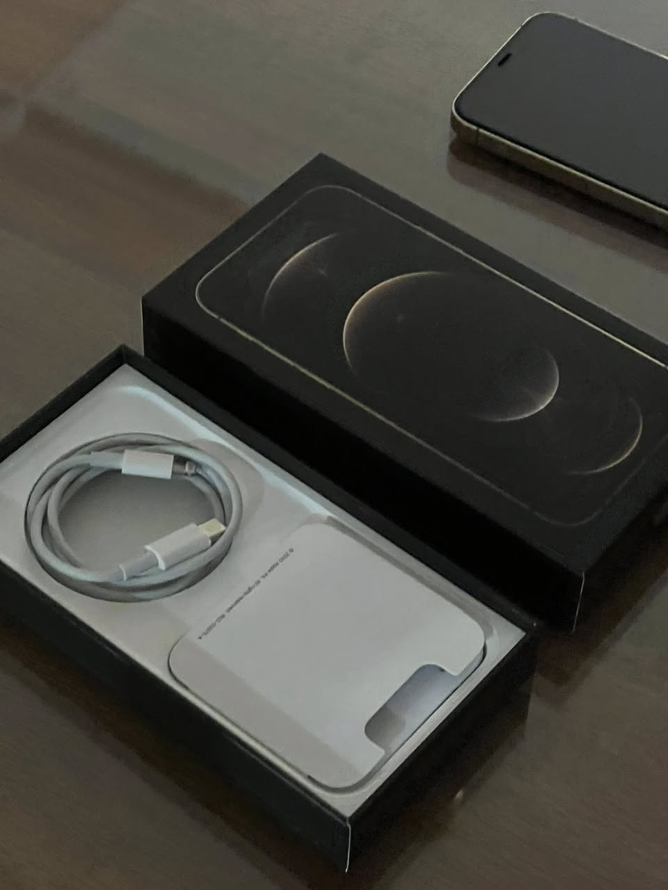 ايفون 12 برو فقط وليس الماكس الفئة m شرق اوسط AAA مكفول من الكسر والشخط الجهاز ما مفتوح وكلشي بلاد النظافة 100%
السعر 410 الف
الشراي يراسل الصفحة او يتصل على الرقم *********** 
مكاني بغداد زيونة@
