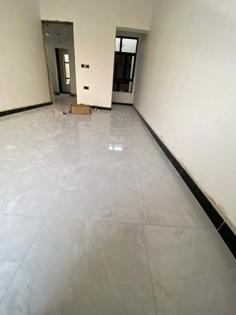 خلفيات سراميك وبورسلين ومرمر شغل درجه أولى استفسار ***********
