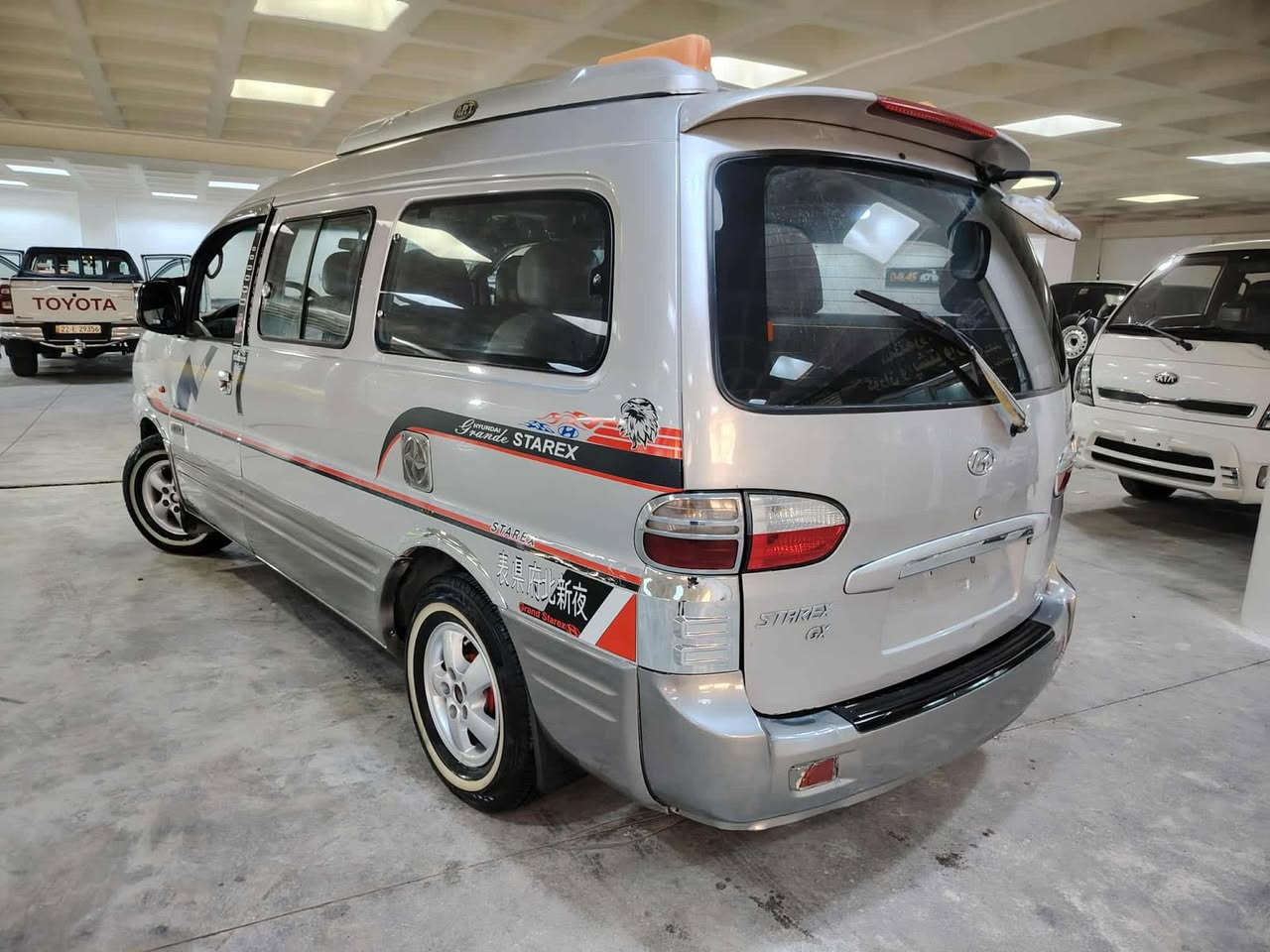 هونداى ستاريكس
موديل ٢٠٠٧

دةعم و ليدراوى نيه 

شاصى بى عةيب

كير مةكينه بةشةرت 

مةكينةى كاز فاره 

تةبريد سارد و گةرم بةشةرت 

سةنةوى پلاستيك بةشةرت حاسيبه و اوليات 

كوشن كاعي  هةموى بةشةرت 

جوانكارى كامل كراوه 

شاشة ايپاد كاميرا 

كارةبايات هةمووى ئيش دةكات بةشةرت
شيون سيارة كفري
نرخ ٦٣$ مجال 

بوو زانيارى زياتر: 

***********
