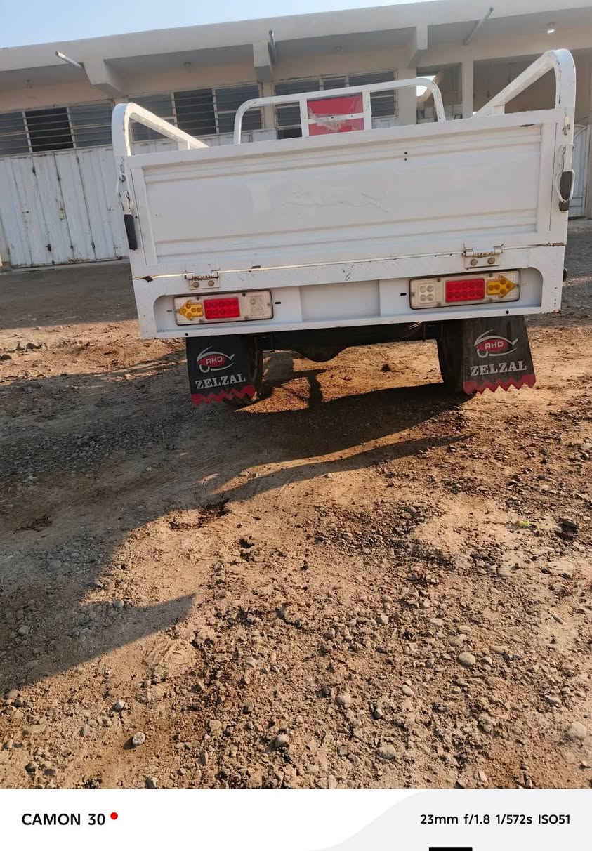 السلام عليكم ستوته ام طير للبيع موديل 2025محرك 200مامفتوح مكاني ديالى قضاء الخالص سعرهاا 2مليون وبيها مجال الاتصال ***********
