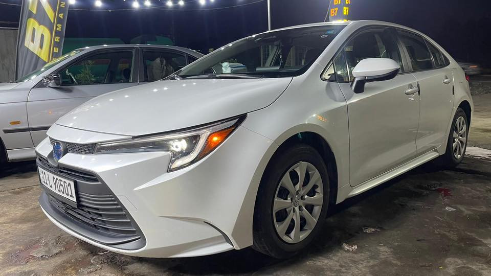 السلام عليكم
كورلا 2024 هايبر وارد أمريكي 
بدون حادث فقط بارد في الجنطه 
السيارة نص فول 
مرقم بغداد 
السعر :- 169 ورقة 
العنوان بغداد 
هاتف ***********
