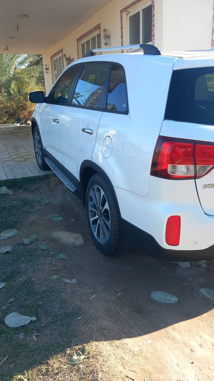 السلام عليكم 
للبيع 
سورنتو موديل 14
وارد امريكي  بيه قطعتين تبديل جاملغ وبنيد بدون دواخل 
مكينه 2400 دوش 
4 راكب 
بردات خلفيه 
كشن تدفئه 
تحكم جهتين 
نضام Eco 
مواصفات نص فول 
سياره مكينه وكير حداديه جاهزه 
بيه بك لايت مكسور وتريشه جامه اماميه طايره فقط 
سعر سياره 150 وبيه مجال مكان بابل القاسم 
***********
