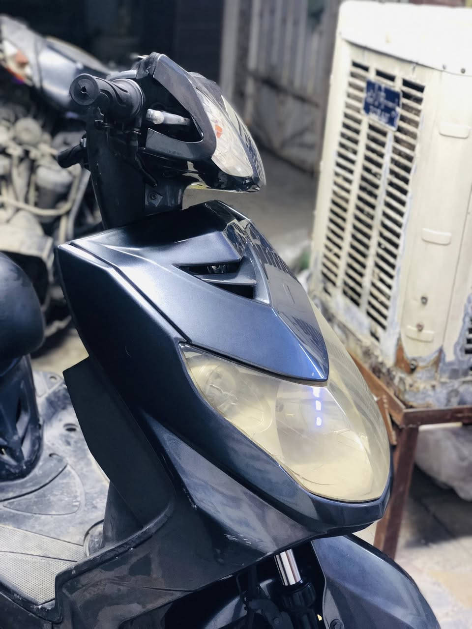 سلام عليكم سكنس فحل وراد يابني طلعات بس ولفات مبدل بيه ولفات ستل ستيل اصلي مال دوات جبوري نقصه بس قبق بانزين و جامه مال بك لايت بس درجه نوزل تخبل بيه شعله و معدل له فول 500 وبيه مجال بيه دهن ادير اله امزيل اصلي مكاني شعبح رقمي ***********
