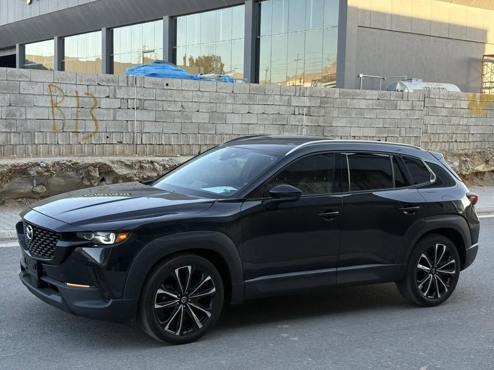 مازدا CX-50 موديل 2024
محرك 2,5 توربو فور ويل 

فول مواصفات PREMMIUM PLUS : 

عداد المسافه 15,000 ميل 

بدون صبغ بدون بارد بدون تبديل قطع

حادثها فقط الدعاميه الاماميه مكسوره

ايرباك فقط برده وحده طاكه و مرجعه بلادي

كير ومحرك وحجر و رادار بشرط 

السياره ماشاءالله كلش حلوه و نظيفه

بدون رقم يترقم شمالي عنوان سليمانيه

واتساب : ***********
