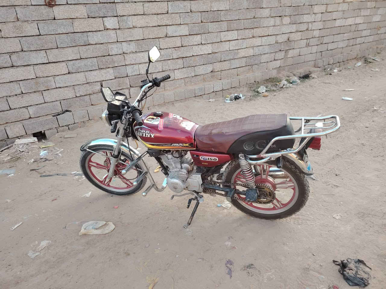 السلام عليكم  دراجة سيفان مديل 2022 محدث 2023 باب أول الوزن الثقيل 
مكفولة كفالة عامة ربع متصرف عليهة شرط محرك مامفتوح نشاط ورزانة فول  كهربائيات كلهة شغالة نكرة سلف دراجة كاملة علة وضع الشركة  السعر 550وبيهة مجال شي قليل رجائن المو شراي لاضلي يتصل ويراسل دراجة فول 
*********** موجود وتساب
