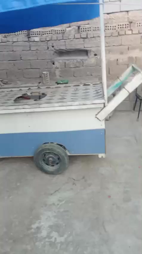 السلام عليكم عربانه للبيع العربانه ترهم الكلشي عربانه نضيفه تايرات نضاف العربانه جانت تشتغل لبلبي حوضها جبير بيها اثنين ابريمزات فتحتين بيها معروضه400وبيها مجال للشراي العربانه جاهزه مكاني بغداد حي النصر ***********اذا ماحصلتني على  الرقم ادخلي واتساب
