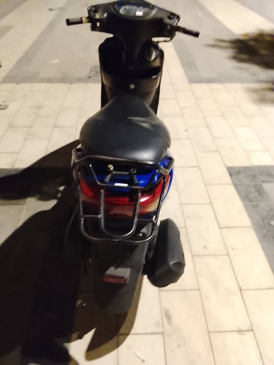 بريز اكزز بلادي سلف هندر كهرباء كامله يابني السعر650 الرقم ***********العلوان قرب تقاطع الكياره
