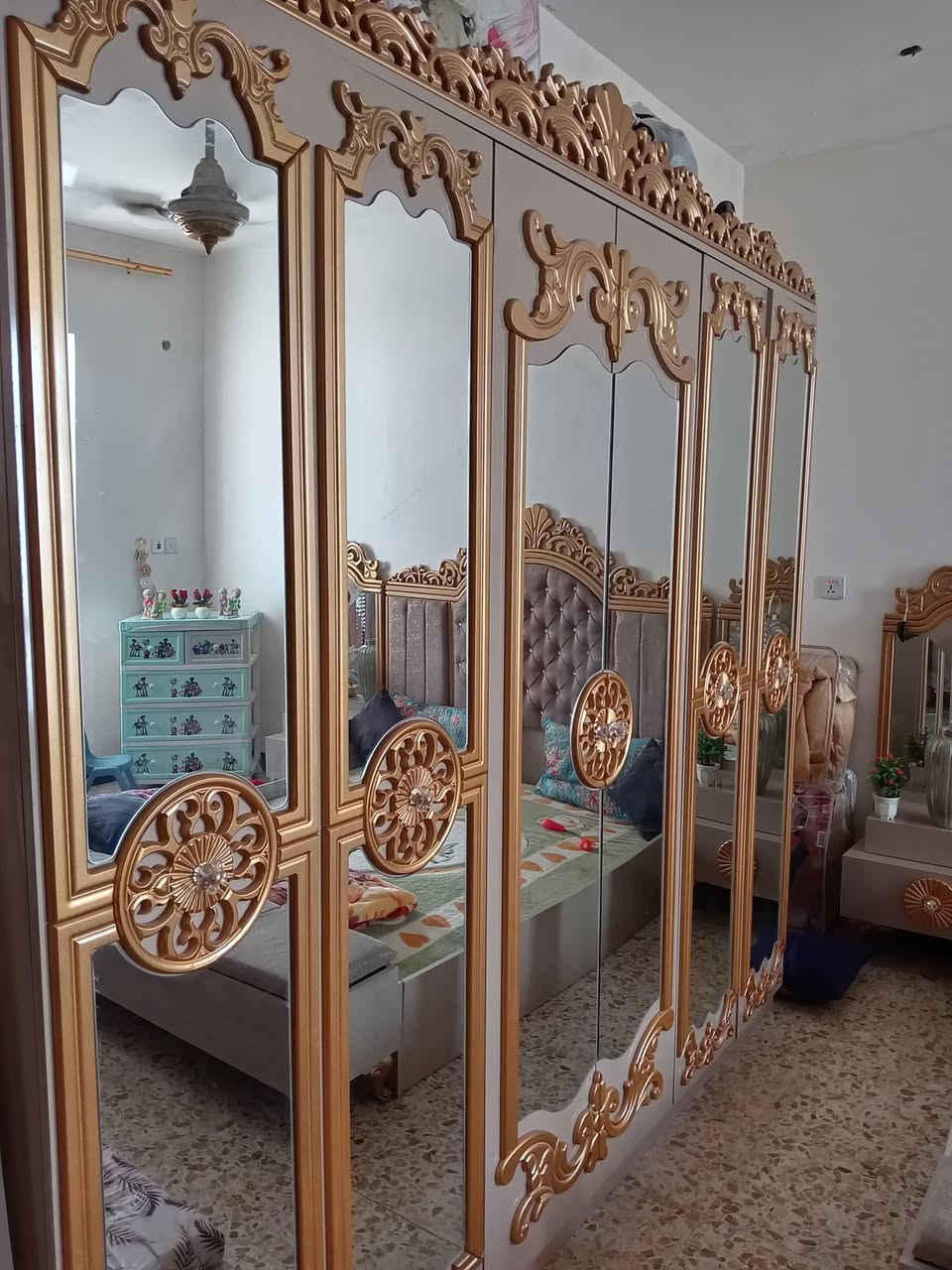 السلام علیکم؛؛
غرفه تركي ملكي 9 قطع نظيفه أستخدام أشهر
للاستفسار الاتصال على الرقم او مراسلة الصفحه
***********
