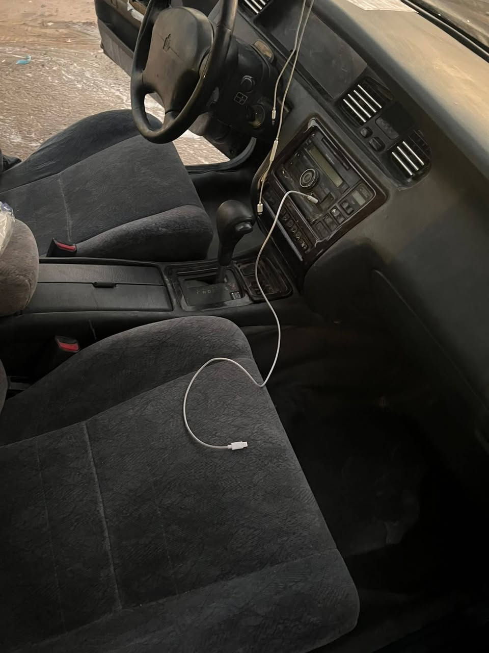 سلام عليكم بطه منفصل للبيع كفاله كص ونقل والعيب شرعي 
1؛كير ومحرك كفاله
2؛كهربايات كله شغاله بس بيهن كم كلوب عطلان
3؛تبريد شغال وكلش زين
4تخم تاير جديد جديد
5؛حداديه ٩٠ بل ميه
6؛سكان شوي بي ثكل
7؛رقم نكليزي بسمي
8؛غرفتها تخبل سياره
9؛كيجات كلها شغاله الكهربايات كلش زينه
10؛دسكات وفلانجات جدد امس مسويهن
11؛بيها ضربه ومو قويه كلش خفيفه
سياره رادله بس صبغ تخبل ما شاء الله
سعر ٣٧
مكاني بصره *********** بي واساب
