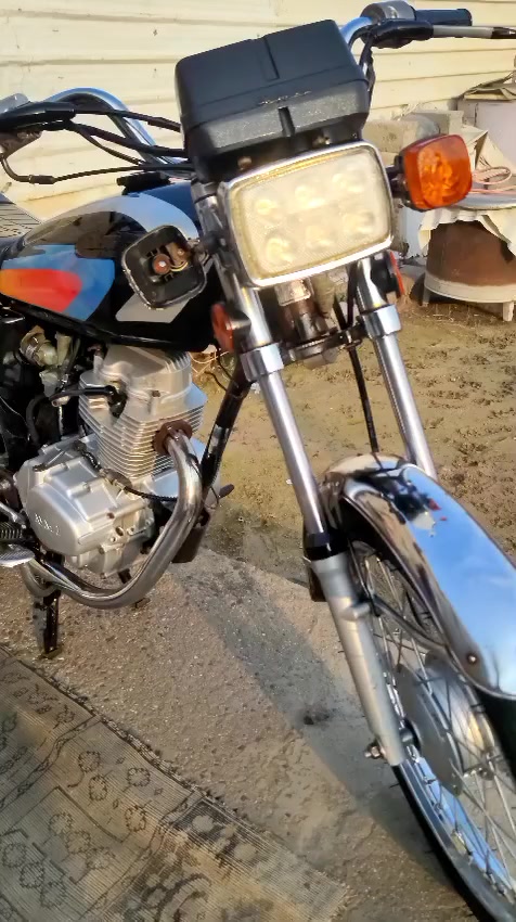 سلام عليكم دراجه أيراني للبيع 2023 سنويه ولوحات سنويه ضايعه مكمل معاملتها بس ابقى على دفع الرسوم السنويه سعرها 1500
عنواني بصرة ابو الخصيب
***********
