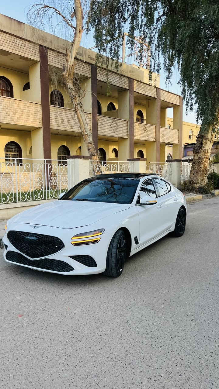 السلام عليكم 
جنيسيس g70 2022 
 حجم المكينة v6  3.3 Twin Turbo 
فئة برستيج فول مواصفات
بدون رقم منفيس  بأسمي
تترقم جميع المحافظات 
الحادث اربع قطع بدون دواخل
الارياك ضارب
الي يدور كفالة لايتصل
السعر مناسب
174 قابل للتفاوض 
***********
