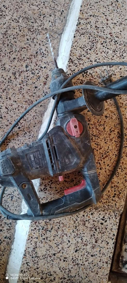 للبيع ثنيهم ممصلحين اشتريتهم جدد قبل سنه الجكهمر نوعيه  ماتريكس نوعيه حيل مضبوطه  والكوسره نوعيه بوش  السعر ثنيهم ١٢٠ الف شراي راسلني وتساب مكاني موصل
***********
***********
