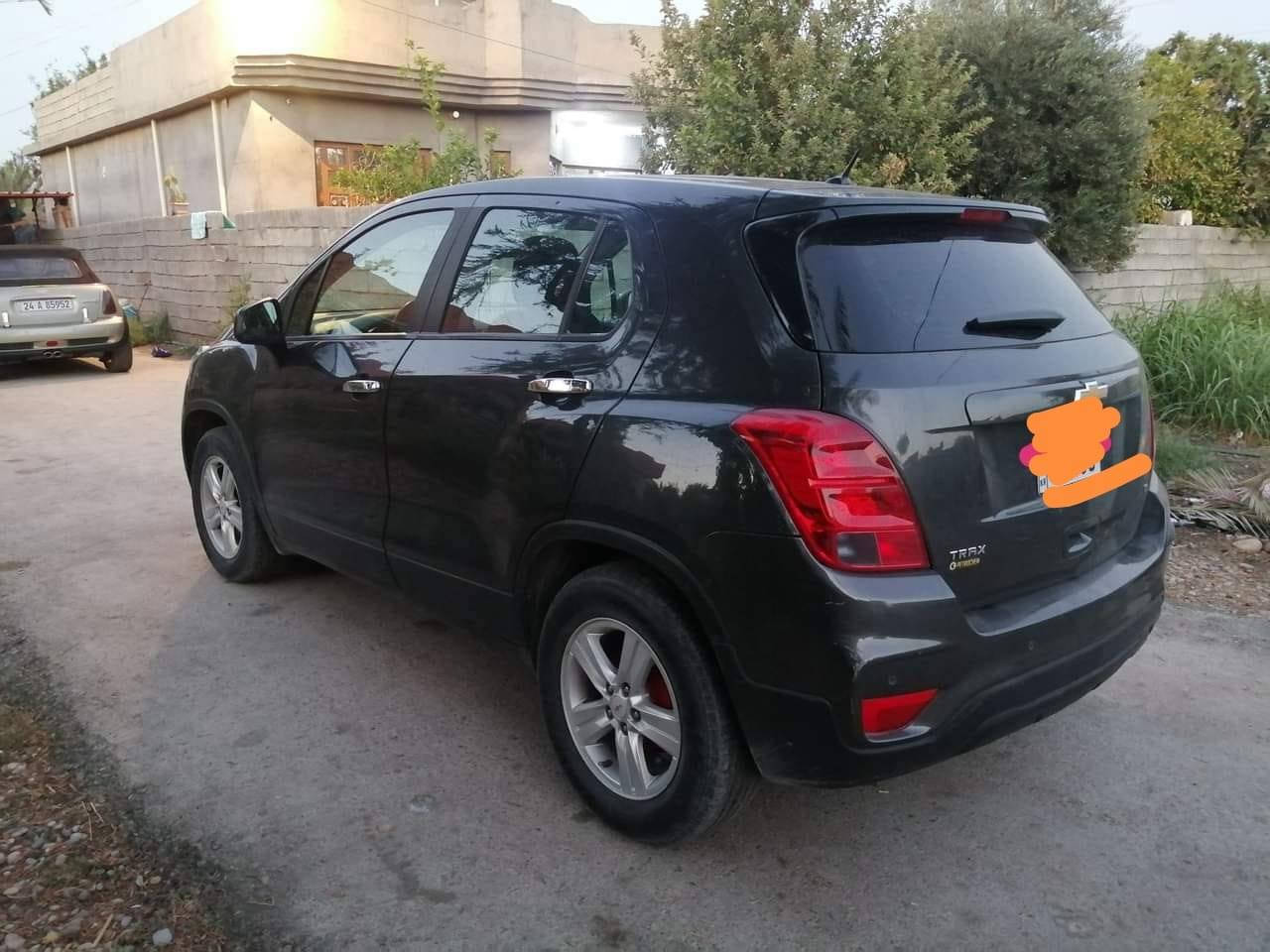 شوفرليت تراكس موديل 18 رقم بغداد
صور حادثها مرفقة بالمنشور تبديل بنيد فقط 
كشنات جلد مطعم بمخمل 
تحكم استيرن كامل 
شاشة اعطال 
شاشة عرض ابل كار واندرويد 
تشغيل بصمة 
4 ابواب بصمة 
جنطة بصمة 
ماشية 70000 الف قابل للزيادة
وكثير من المواصفات 
السعر 105
مكانها كربلاء
***********
