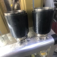 للبيع زوج كفرات صلنصه كاربون فايبر 07732629029