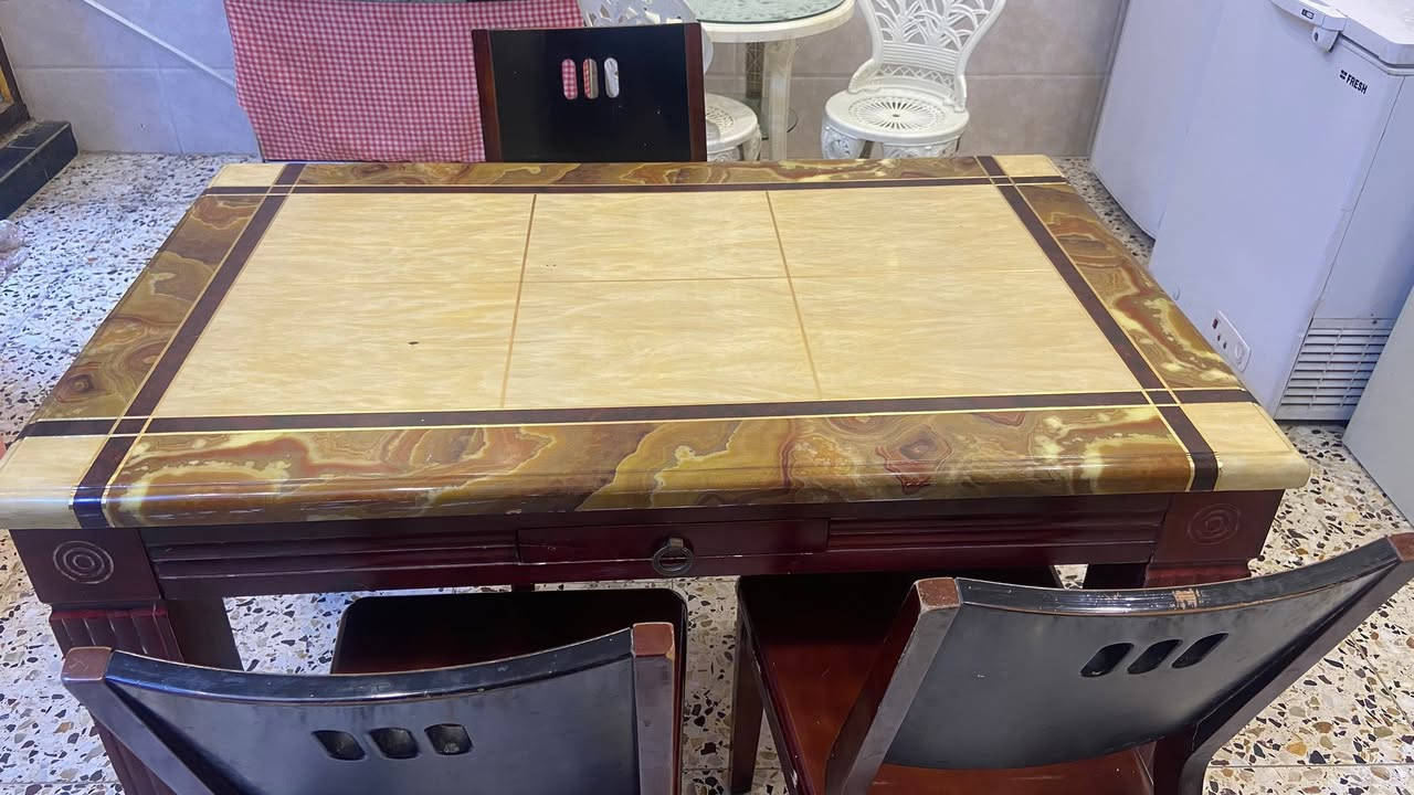 ميزن طعام صاج مع 3كرسي ثقيل جدا سعر 100وميز عضم عاج مع 3كرسي 55  مكان الدوره


**إذا كنت صاحب هذا الإعلان وتريد حذفه لأي سبب، رجاءا أرسل رسالة إلى الدعم الفني**