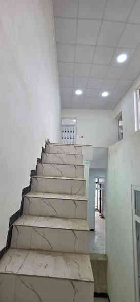 بيت للبيع خانقين توله فروش 
مجمع حجي حازم طابو زراعي 
مساحة ١٠٠م واجهة ٨م ونزال ١٢.٦٠ 
بيت زيرو مامسكون طابقين طابق 
الأول استقبال وصالة ومطبخ وغرفة نوم 
وطابق ثاني غرفتين نوم وصحيات للاستفسار 
اكثر مراجعة مكتب رابەر شارع المزرعة قرب 
جامع هداية ***********
