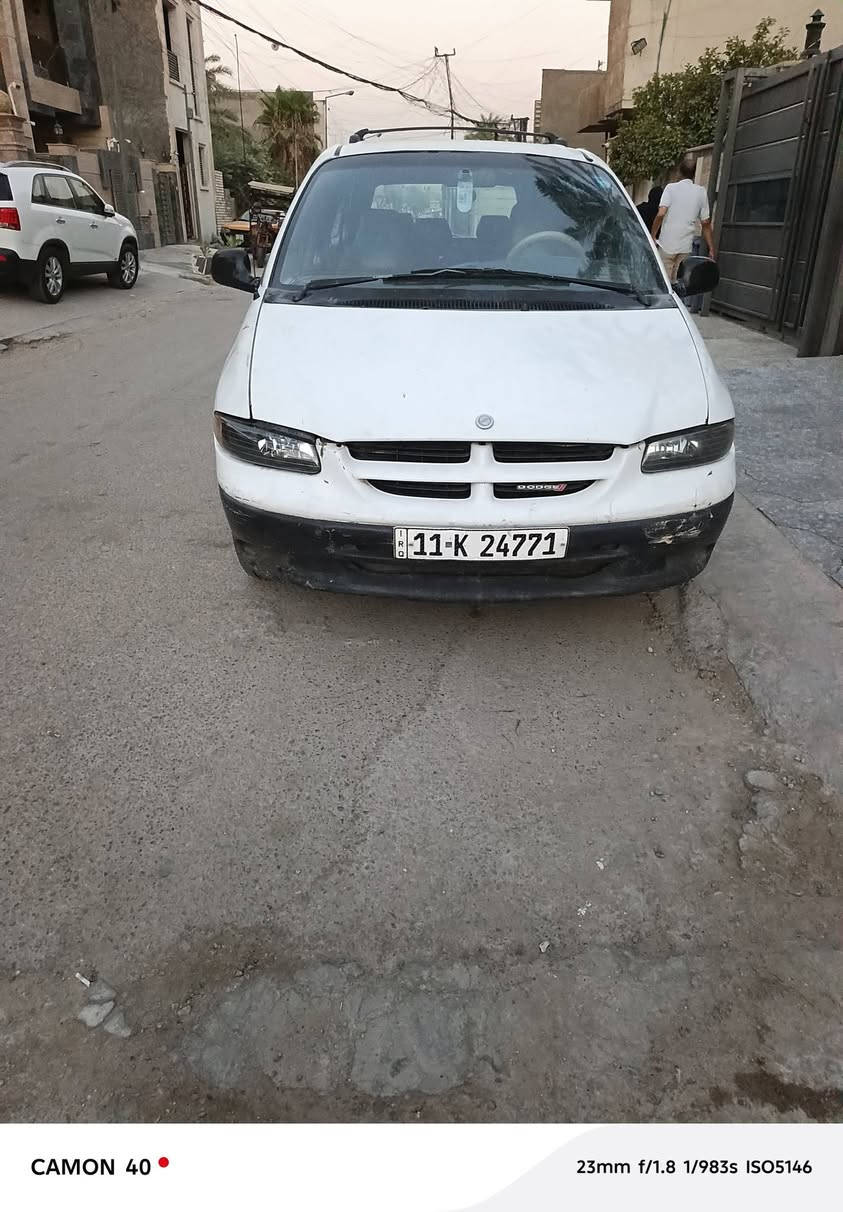 بيع مستعجل دوج مديل ٢٠٠٠ رقم بغداد انكليزي بسمي هزه جديه تخم تاير  كامله  سعر ٤٢ او بيهه مجال ***********  مكان سياره بغداد
